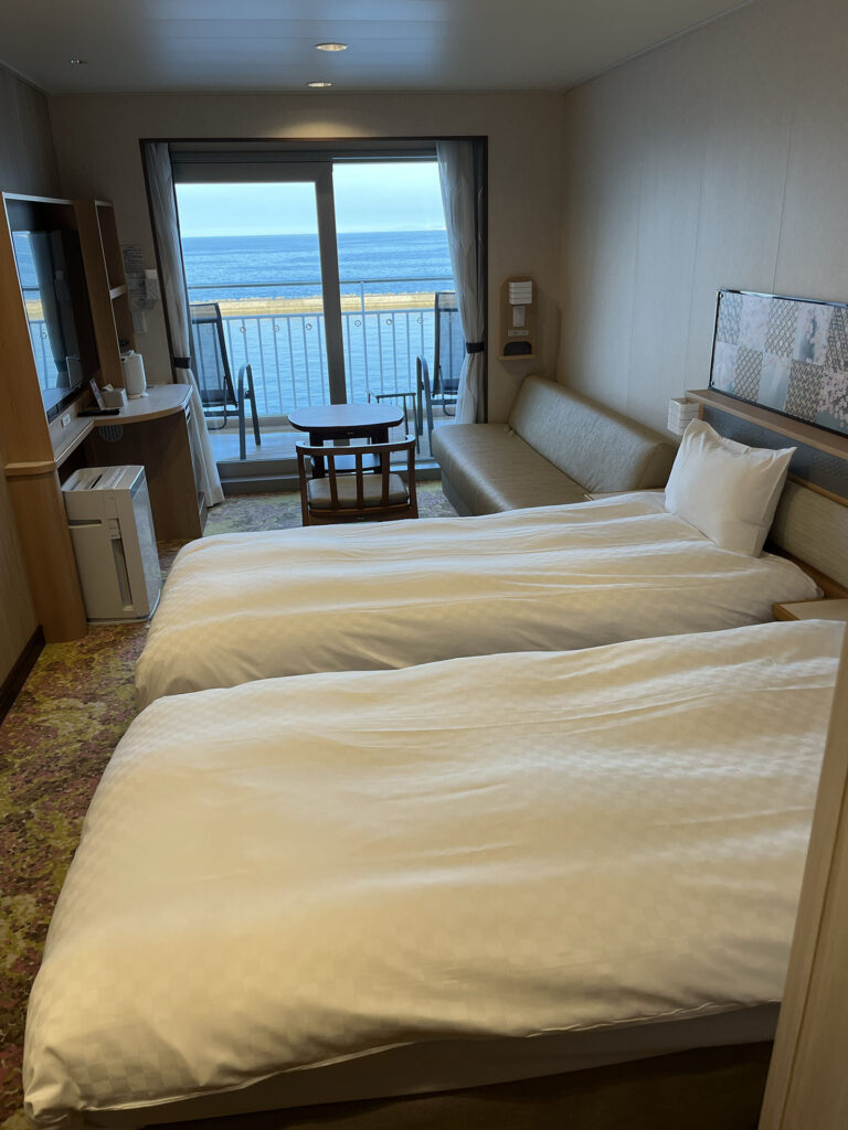 さんふらわあ号のセミスイートルーム