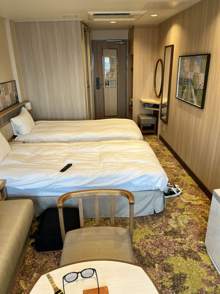 さんふらわあ号のセミスイートルーム